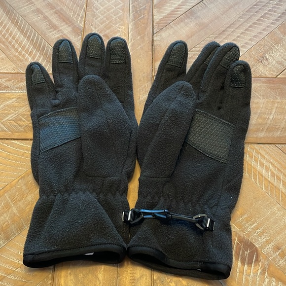 The Northface Gloves - Picture 2 of 2